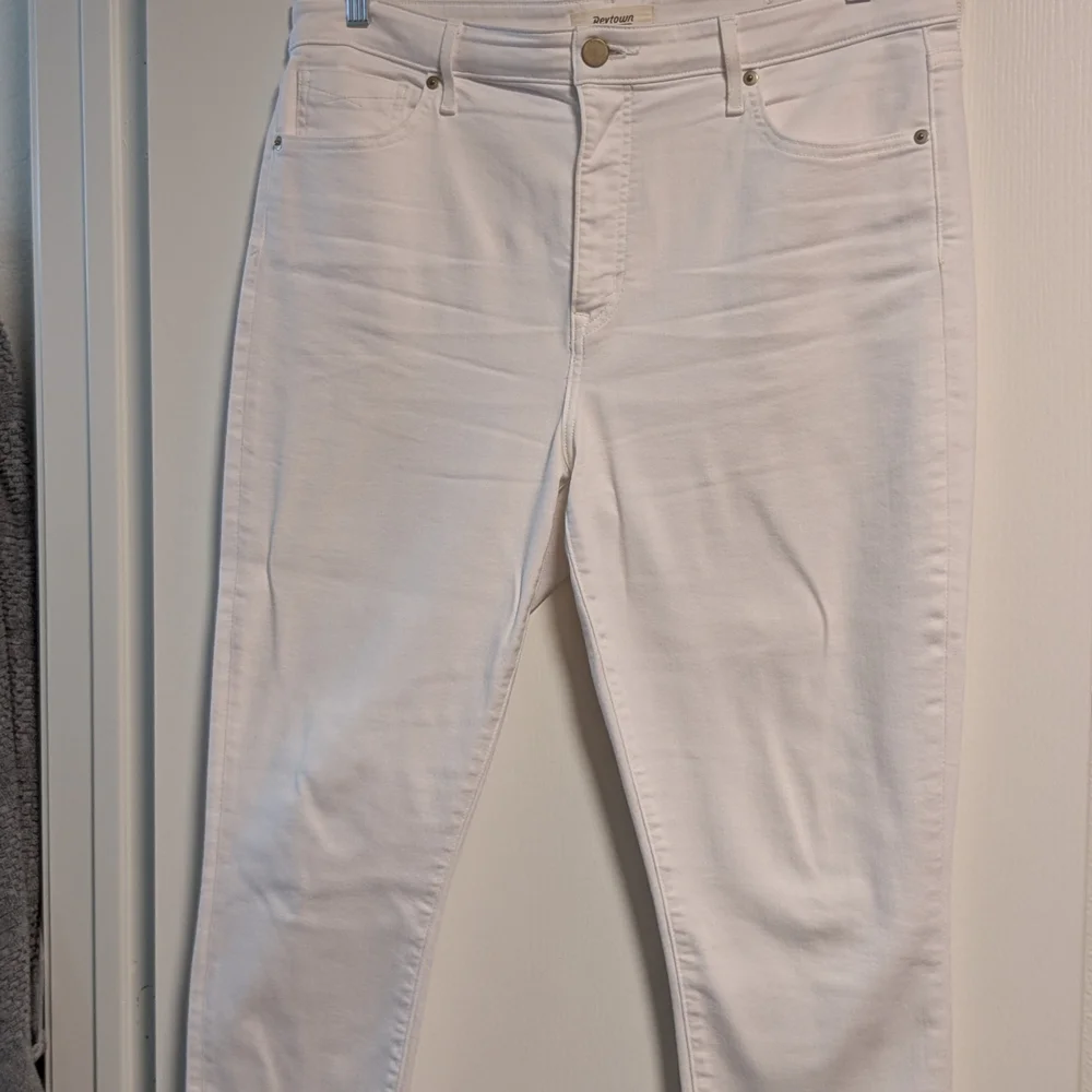 Women's Revtown High-Rise White Skinny Jeans (Size 34R/US Size 14) FLAWLESS! - Picture 8 of 16